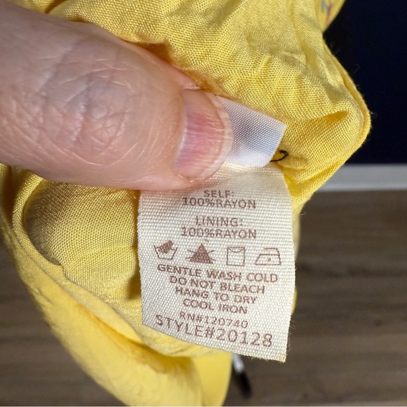 BChic Yellow Spaghetti Strap Floral Sundress, Size Large - Picture 10 of 10